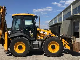 Экскаватор-погрузчик JCB 4cx