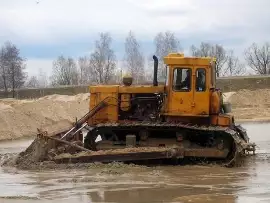 Бульдозер Т-170 болотник