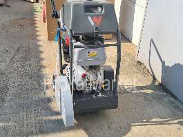 Аренда бензинового нарезчика швов Wacker Neuson MFS 1350-CE О630378 (диск 500 мм, глубина 190 мм) - ПрокатМаркет - 6